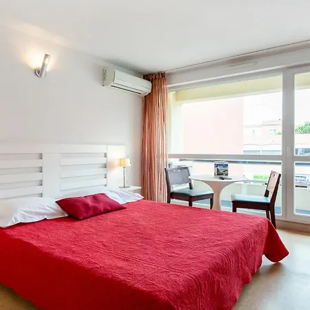 Apartahotel Vacancéole - Résidence Le Saint Clair Agde