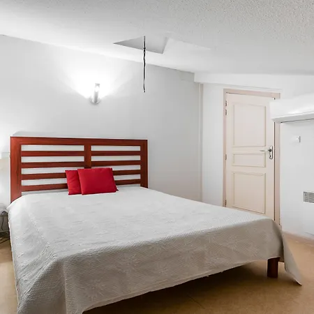 Vacanceole - Le Saint Clair 公寓式酒店