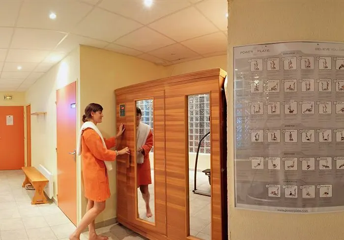 Lägenhetshotell Vacanceole - Le Saint Clair 3*